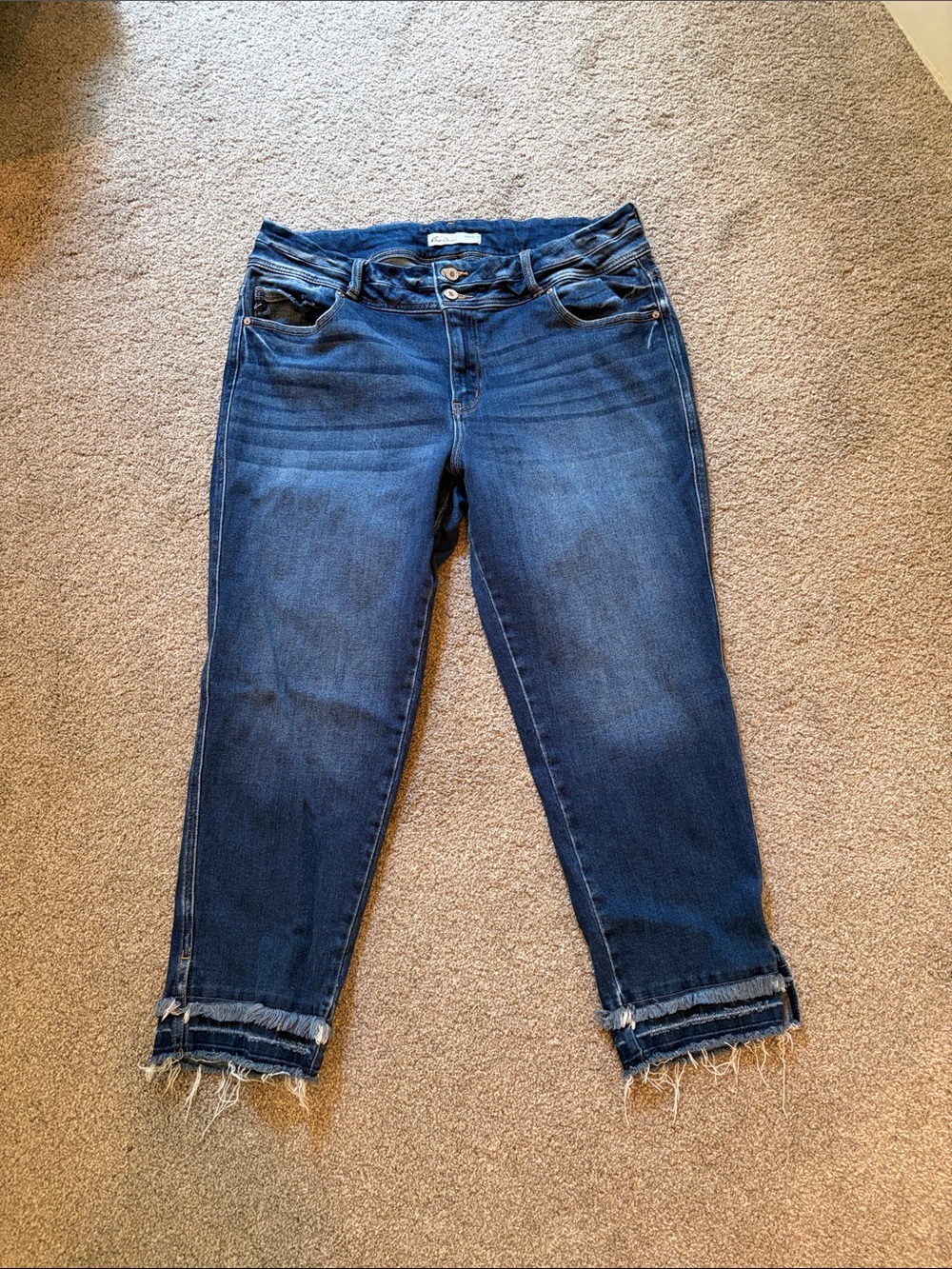 KanCan Dark Blue Cropped Frayed-Hem Ankle Jeans
